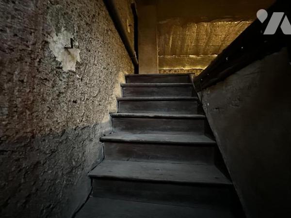 Villeneuve sur Yonne centre, une maison de ville comprenant une entrée sur pièce de vie avec un...