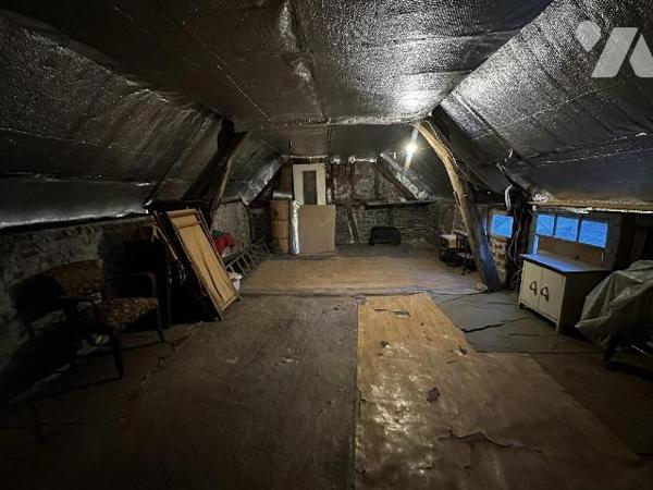 Villeneuve sur Yonne centre, une maison de ville comprenant une entrée sur pièce de vie avec un...