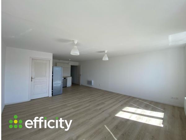 Appartement
         1 pièce
        - 43 m² 79 328 € *