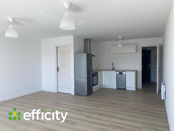 Appartement
         1 pièce
        - 43 m² 79 328 € *