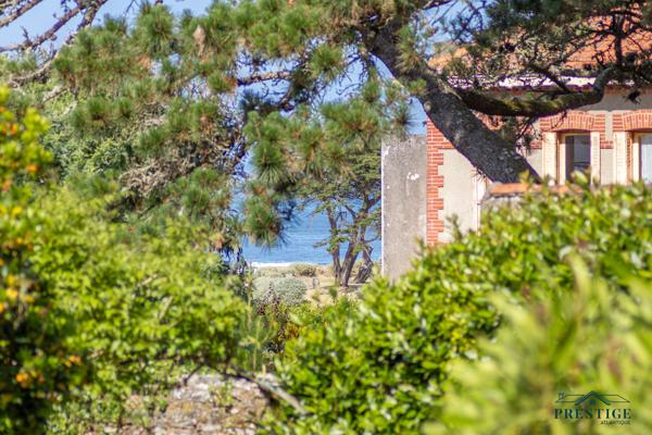 PRÉFAILLES – TRIANGLE D’OR – PROPRIÉTÉ D’EXCEPTION 323M2 - VUE MER ET DEUX HABITATIONS INDÉPENDANTES