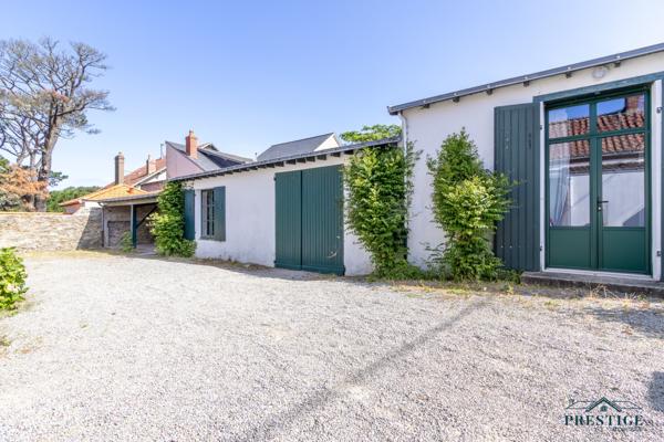 PRÉFAILLES – TRIANGLE D’OR – PROPRIÉTÉ D’EXCEPTION 323M2 - VUE MER ET DEUX HABITATIONS INDÉPENDANTES
