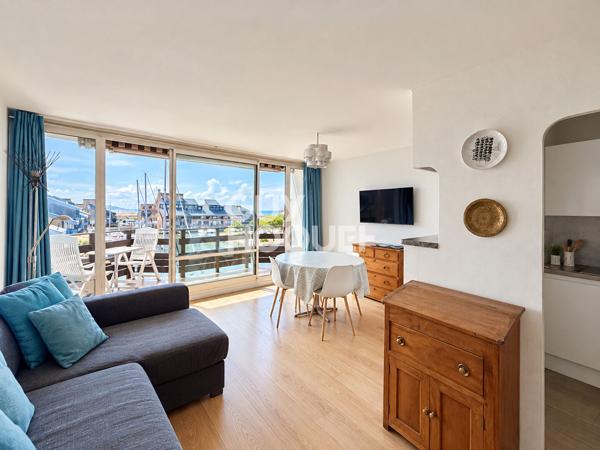 APPARTEMENT 3 PIECES AVEC TERRASSE ET PARKING - PORT DE DEAUVILLE