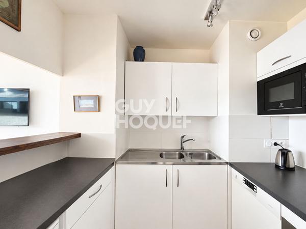 APPARTEMENT 3 PIECES AVEC TERRASSE ET PARKING - PORT DE DEAUVILLE