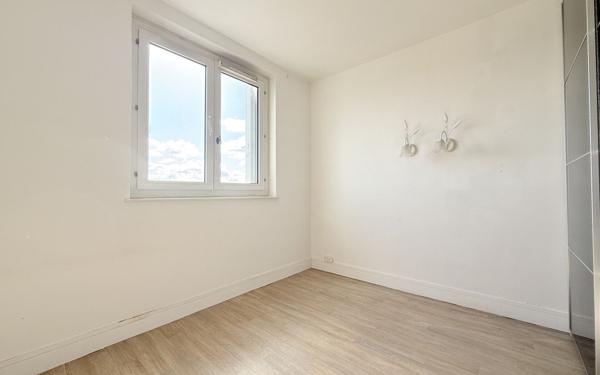 Appartement à vendre    3 pièces • 49,01 m2 Vanves