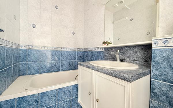 Appartement à vendre    3 pièces • 49,01 m2 Vanves