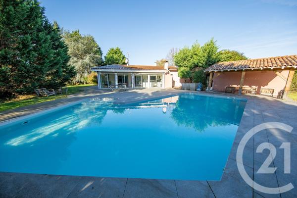 Maison à vendre  7 pièces - 270,39 m2 ST AUBIN DE MEDOC - 33