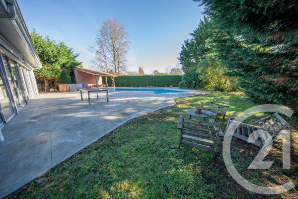 Maison à vendre  7 pièces - 270,39 m2 ST AUBIN DE MEDOC - 33