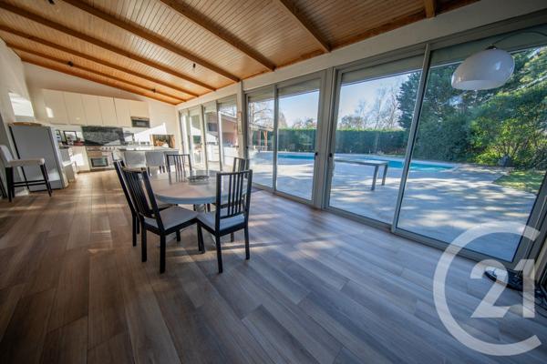 Maison à vendre  7 pièces - 270,39 m2 ST AUBIN DE MEDOC - 33