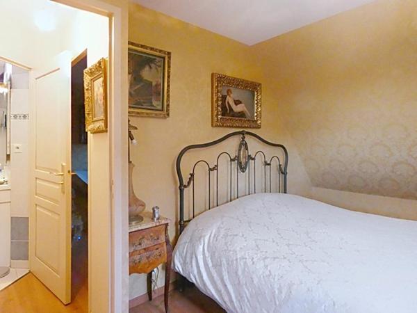 A SAINT-MALO, dans un quartier au calme, très agréable et cossu, bel APPARTEMENT DUPLEX de 69m2 carrez