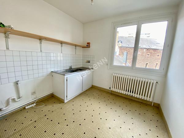 Appartement T3 lumineux avec balcon, secteur calme du quartier SAINT-HELIER à RENNES