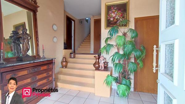 THIZY-LES-BOURGS (69240)  Maison individuelle 223 m² habitables, terrain 2000 m², 4 chambres, garages, annexes