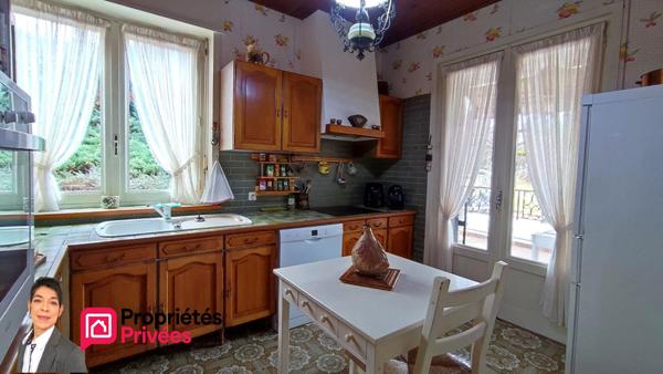 THIZY-LES-BOURGS (69240)  Maison individuelle 223 m² habitables, terrain 2000 m², 4 chambres, garages, annexes