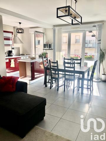 Appartement 3 pièces de 65 m² à Villeneuve-le-Roi (94290)