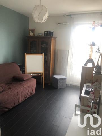 Appartement 3 pièces de 65 m² à Villeneuve-le-Roi (94290)