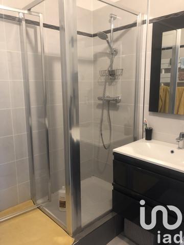 Appartement 3 pièces de 65 m² à Villeneuve-le-Roi (94290)