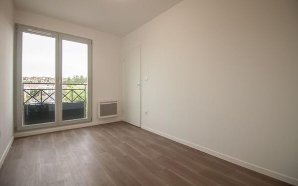 Appartement à louer    4 pièces •  Osny