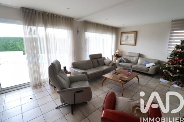 Maison à vendre 6 pièces 145 m² Saint-Beauzire