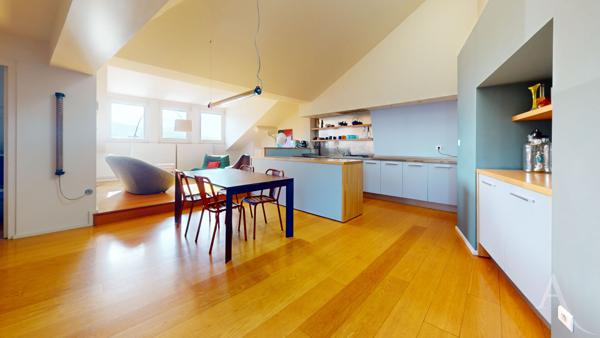 EXCEPTIONNEL BIEN DE PRESTIGE SUR LA BASTILLE EN EXCLUSIVITE