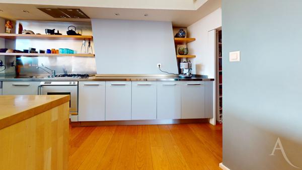 EXCEPTIONNEL BIEN DE PRESTIGE SUR LA BASTILLE EN EXCLUSIVITE