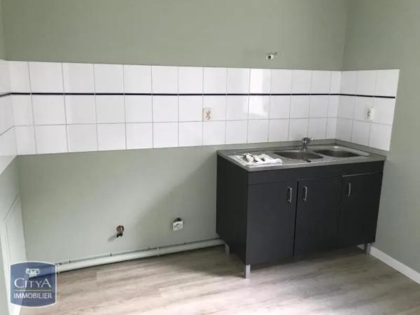 Appartement à louer 3 pièces 62.26m² Saint-Michel (16470)
