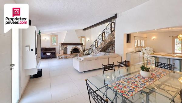 BELLE VILLA TRADITIONNELLE RENOVEE 5 PIECES 164 M2 ET TERRAIN DE 1100 M2