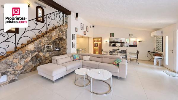 BELLE VILLA TRADITIONNELLE RENOVEE 5 PIECES 164 M2 ET TERRAIN DE 1100 M2