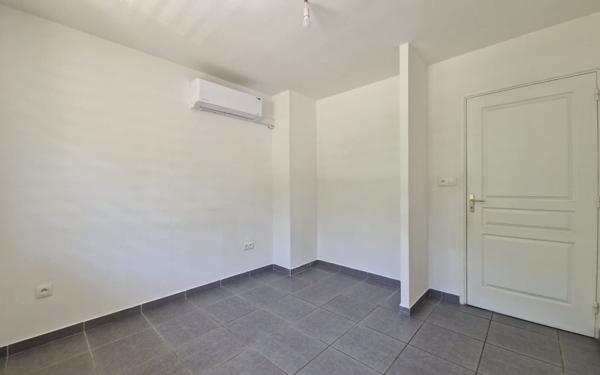Appartement à louer    3 pièces •  Remire-Montjoly