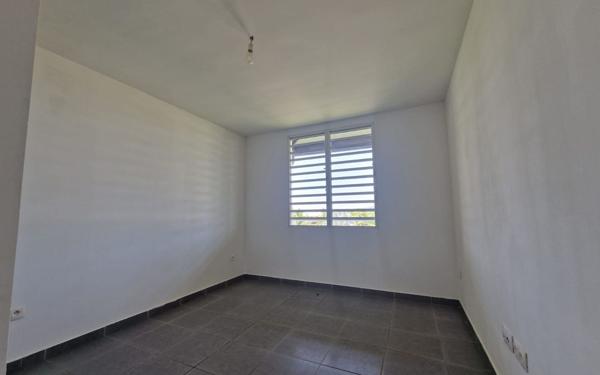 Appartement à louer    3 pièces •  Remire-Montjoly
