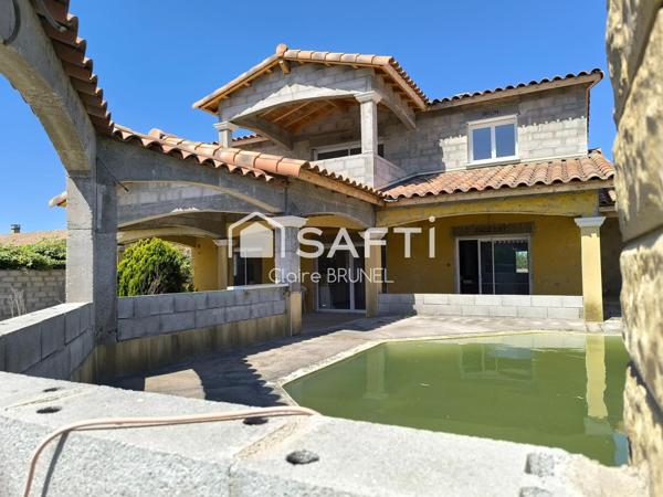 MAISON EN COUR DE CONSTRUCTION