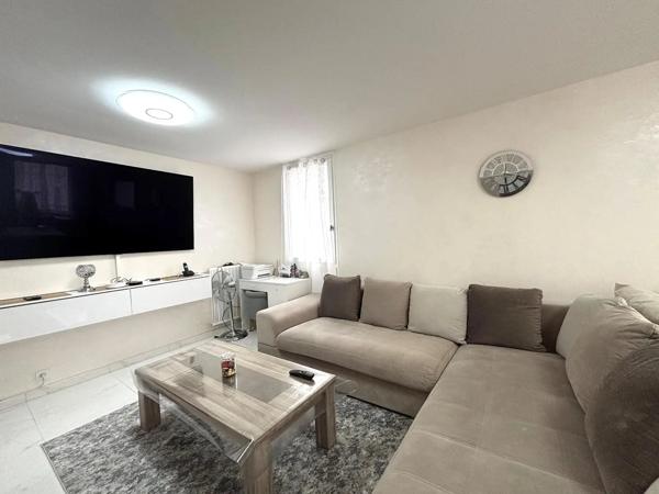 Appartement à louer 5 pièces 106.47m² Grand-Charmont (25200)
