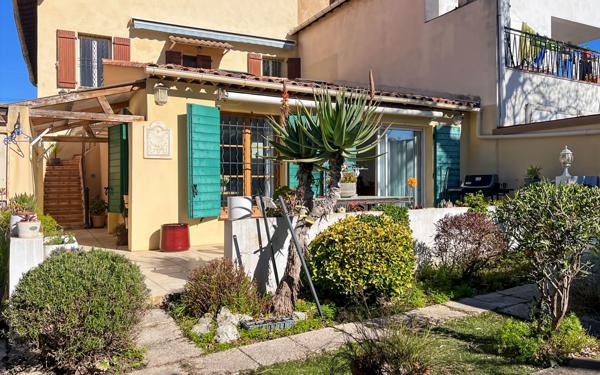 Maison à vendre    9 pièces • 229 m2 Fréjus