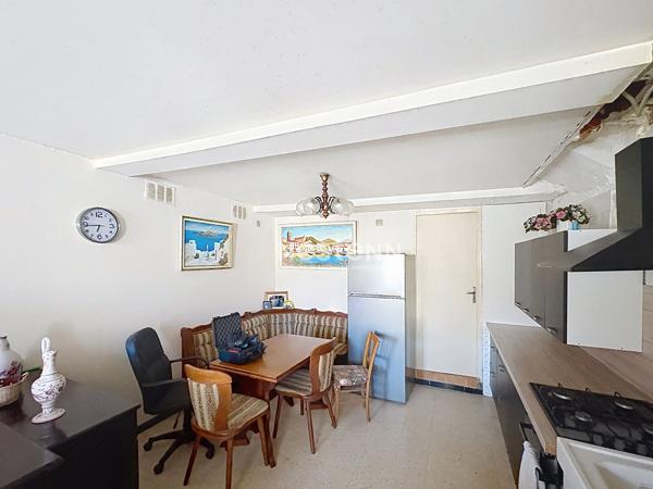 PORT-VENDRES Appartement idéalement situé avec fort potentiel !