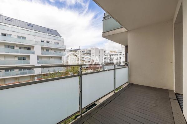Appartement lumineux avec balcon et parking