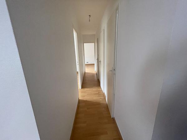 Maison à vendre à Arradon 100 m² avec un beau terrain arboré d'environ 1000 m²