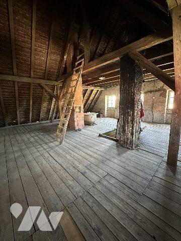 MAISON ANCIENNE AVEC DEPENDANCE