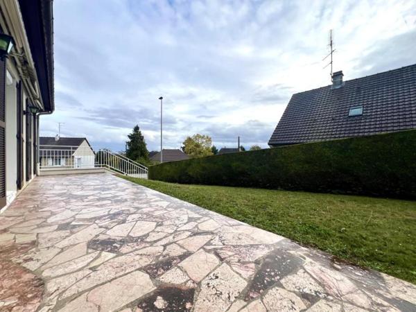 Maison individuelle 4 chambres sur sous-sol complet