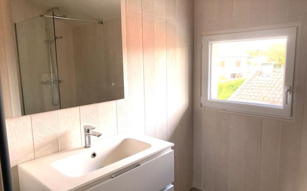 Maison à vendre    3 pièces •  Herm