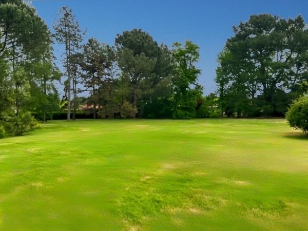 MERIGNAC SUPERBE PROPRIETE AVEC DEUX GRAND GARAGE DE PLAIN-PIED