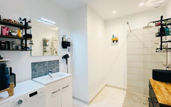 Maison à vendre    3 pièces • 60 m2 Yves