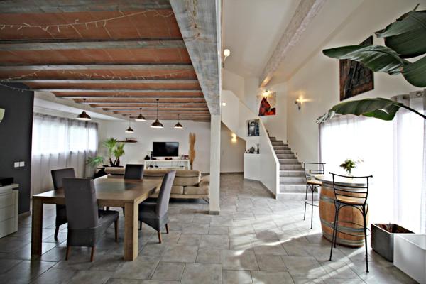 Maison 3 chambres  bureau piscine terrasse Alenya