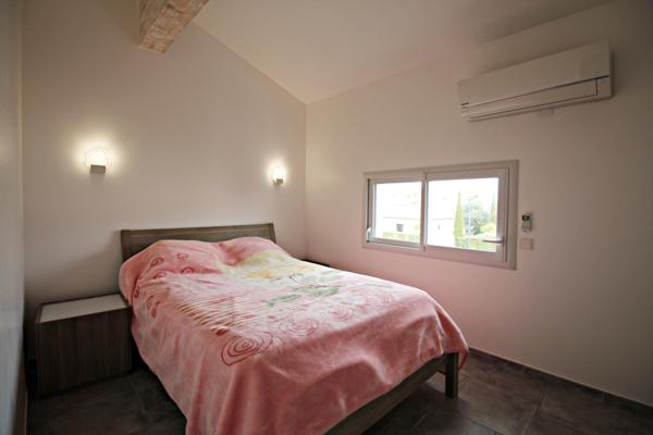 Maison 3 chambres  bureau piscine terrasse Alenya