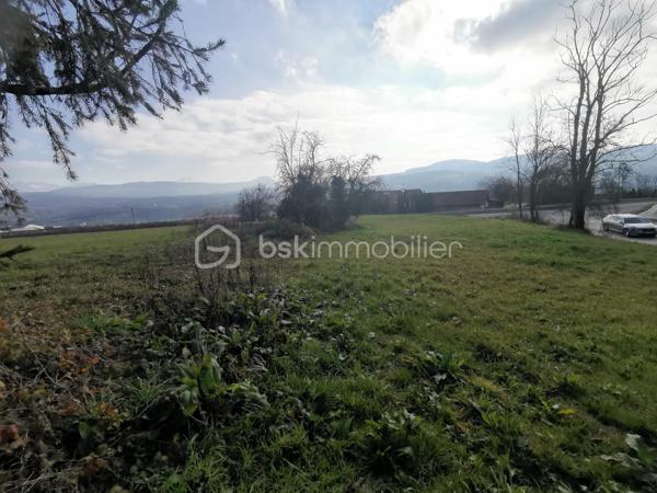 Terrain de 1 085 m²
