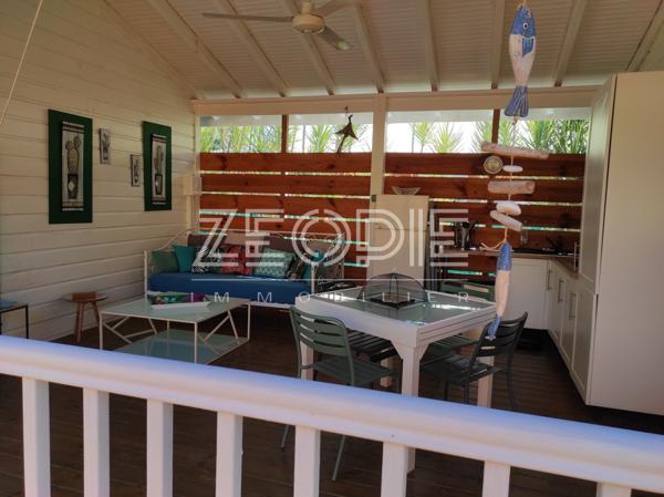 Saint-François (97118) Exclusivite ZEOPIE Immobilier : bungalow avec terrasse et jardin privatif dans petite copropriété avec piscine