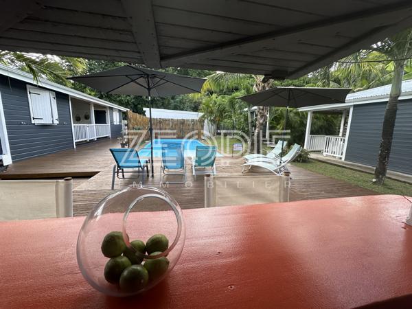 Saint-François (97118) Exclusivite ZEOPIE Immobilier : bungalow avec terrasse et jardin privatif dans petite copropriété avec piscine