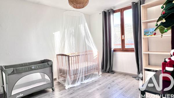 Maison à vendre 5 pièces 165 m² Valserhône