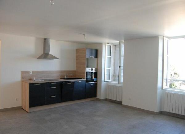 Appartement à louer    3 pièces •  Sancerre