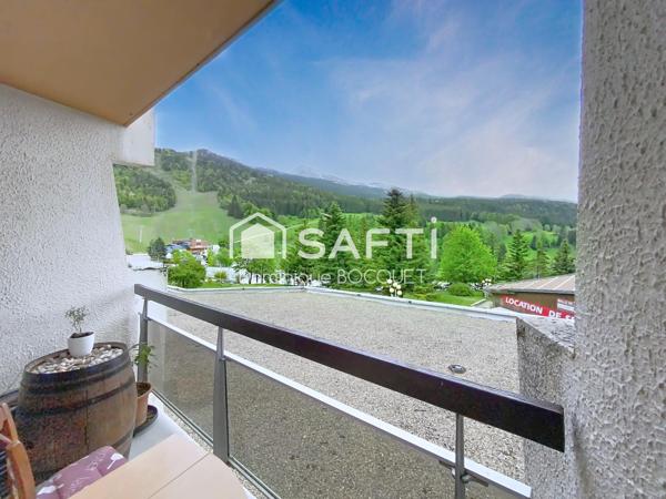 T3, 43 m2, plein sud, au pied des pistes.