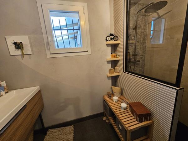 Maison en plain-pied entièrement rénovée