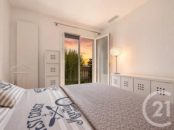 Maison à vendre  4 pièces - 90 m 2   VILLENEUVE LOUBET  - 06